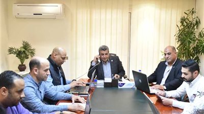 مــن داخــل غـرفة العمليات .. رئيس وقيادات «غاز الأقاليم» يتابعون عمليات الإستفتاء علي التعـديلات الدستورية