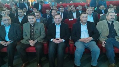بالصور والأسماء.. تعرف على قيادات البترول المرافقين للوزير خلال زيارته لأسيوط
