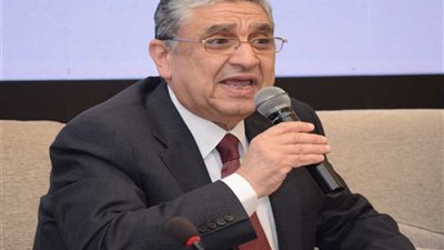 وزير الكهرباء لعالم الطاقة:توفير جرام واحد من المازوت يوفر 288 مليون جنيه سنويا