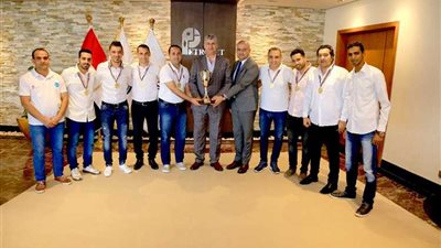 بالصور.. «بتروجت» تختتم الدورة الرمضانية للكرة الخماسية.. وفريق العلاقات العامة يتوج بالبطولة