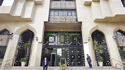 البنك المركزي: الميزان التجاري البترولي يتحول من العجز إلى فائض بقيمة 2.1 مليار دولار