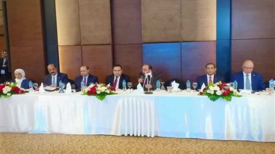 بدء جلسة تقييم الآثر البيئي لمشروع إنتاج البروبيلين والبولي بروبيلين بـ«سيدبك».. والقصبي يطلب الوقوف دقيقة حداد على أرواح الشهداء