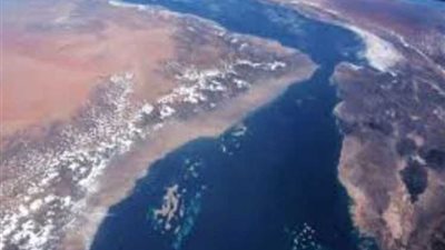 ماذا تعرف عن مضيق هرمز.. أهم شريان نفطي في العالم