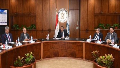 «البترول»: بدء استخدام عدادات الغاز الطبيعى مسبوقة الدفع تجريبيًا قبل نهاية 2019