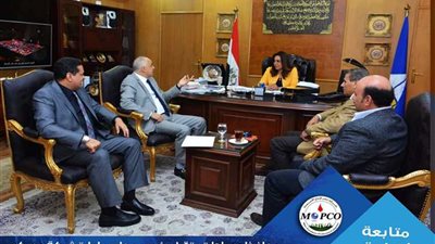 محافظ دمياط تبحث مع رئيس موبكو الإنتهاء من مشروع محطة رفع صرف صحي بقرية السنانية