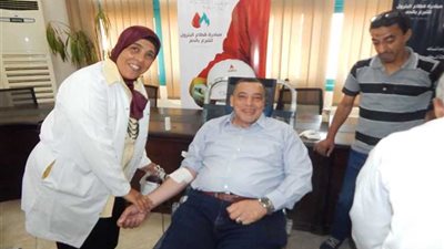 بالصور.. «أنربك» تشارك في مبادرة «البترول» للتبرع بالدم.. ورئيس الشركة أول المتبرعين
