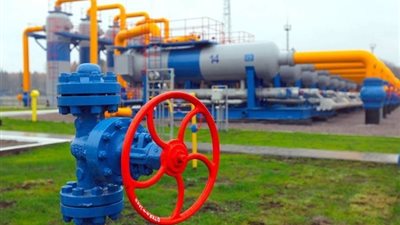 رؤساء شركات الطاقة في بريطانيا.. تحذيرات من وقوع 40% من الأسر في فقر الطاقة
