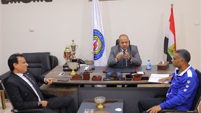 مضاعفة المكافأة..«أبو ورده»يزور تدريبات الفريق الأول ب«كهرباء الإسماعيلية»