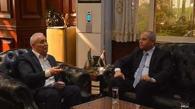 أبو وردة ينهى جولاته بزيارة قطاع الاقصر..والمحافظ يثنى على مجهودات مسئولى وقيادات قطاع الكهرباء بالمحافظة