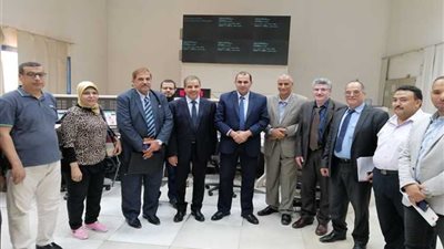 بالصور..رئيس «مصر الوسطى» يستقبل وفد من القابضة للكهرباء