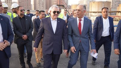 «التعاون للبترول» تحتفل بيوم السلامة العالمى وتشارك العاملين بمستودع الهايكستب الافطار الجماعى