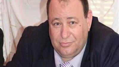 عسران يجتمع مع بعض رؤساء شركات توزيع الكهرباء لمتابعة العدادات الذكية والشحن الموحد