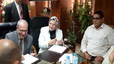 توقيع عقد إنشاء مركز مراقبة أداء لمحطات الطاقة الشمسية بمنطقة بنبان بأسوان
