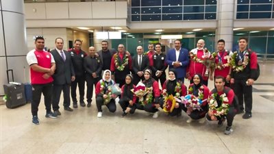 وزير الشباب والرياضة يستقبل بعثة مصر المشاركة فى بطولة رفع الأثقال باليونان