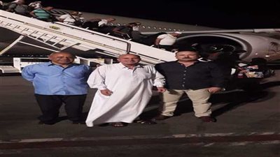 رئيس القناة للكهرباء يصل القاهرة بعد آدائه مناسك الحج