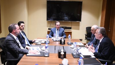 تعزيز التعاون المشترك بين قطاع البترول و