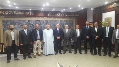 رئيس شركة بتروجاس يلتقي محافظ الأقصر ويتفقد مصنع الطود