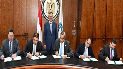 توقيع ٤ إتفاقيات تعاون بين البترول وشركات عالمية لتدريب كوادر الإدارة الشابة والمتوسطة لتطوير وتحديث القطاع