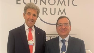 وزير البترول يلتقى المبعوث الرئاسى الامريكى للمناخ جون كيرى