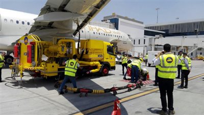 مندوبة اتحاد النقل الجوي الدولي «اياتا» تشيد بأداء «مصر للبترول» في إدارة منظومة تموين الطائرات