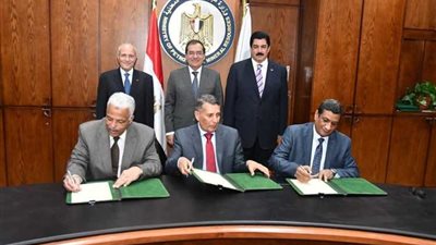 بحضور وزيري البترول والإنتاج الحربي ومحافظ القليوبية.. رئيس «القاهرة للتكرير» يوقع بروتوكول لتطوير منطقة شركات البترول بـ٩٠ مليون جنيه