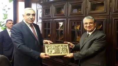 وزير الكهرباء يؤكد للسفير العراقى حرصه دعم وتعزيز التعاون بين البلدين