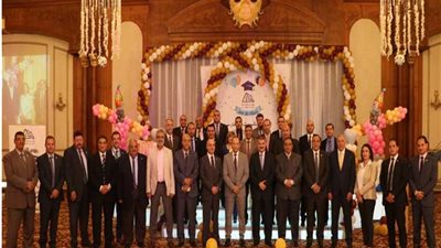 صور| «غاز مصر» تحتفل بمرور 36 عامًا على إنشائها.. وتكرّم المتقاعدين وأبناء العاملين المتفوقين وحفظة القرآن