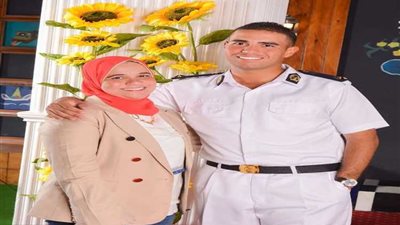 نهى البصيلى تحتفل بتخرج نجلها من أكاديمية الشرطة