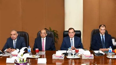 وزير البترول يعتمد نتائج أعمال شركتى «الأسكندرية للبترول» و«البتروكيماويات المصرية»