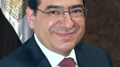 وزير البترول ينعى شهداء حادث سيناء الخسيس