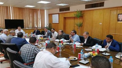 بالصور.. الشابوري يتابع تنفيذ اشتراطات السلامة بالمواقع البترولية التابعة لـ«جنوب الصعيد»