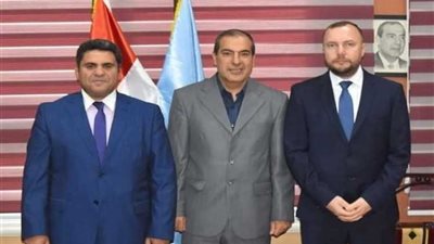 مدير بحوث البترول يستقبل وفدا من قيادات روس نفط الروسية