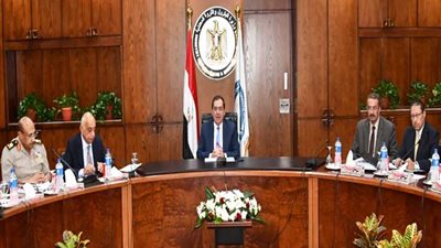 الملا يرأس اجتماع لجنة تعديل اللائحة التنفيذية لقانون الثروة المعدنية