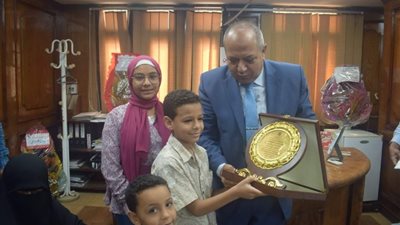 فى لافتة إنسانية..