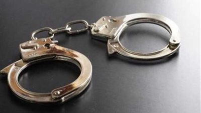 ضبط عاطل يسرق خط مواد بترولية ببني سويف