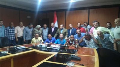 رئيس شمال الدلتا للكهرباء يكرم فريقي تنس الطاولة والكرة الطائرة