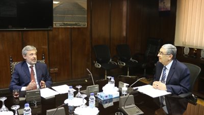 وزير الكهرباء يستقبل سفير ايطاليا بالقاهرة لدعم وتعزيز التعاون