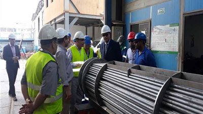 رئيس هيئة البترول يتفقد الورش المركزية التابعة لـ«بتروجت» بالقطامية