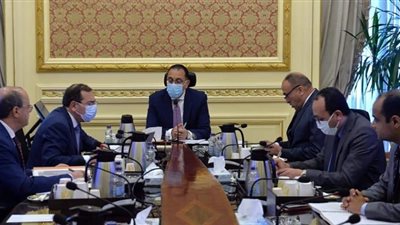 رئيس الوزراء يستعرض مع وزير البترول عدداً من الفرص الاستثمارية فى قطاع التكرير والبتروكيماويات