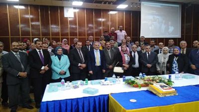 بحضور قيادات الكهرباء..تكريم رئيس قطاع نظم وتكنولوجيا المعلومات بالقابضة لبلوغه سن المعاش