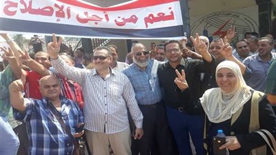 آلاف العاملين بمختلف شركات الكهرباء يتوافدون لدعم وتأييد الرئيس السيسى