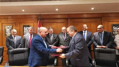 توقيع إتفاقية بين مصر حلوان للغزل و جنوب القاهرة للكهرباء لتسوية 143 مليون جنيه مديونية مستحقة