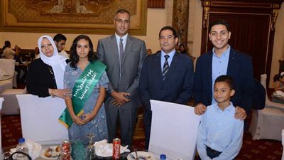 دارا وغرب بكر تنظمان الحفل السنوى لتكريم المتفوقين دراسيا
