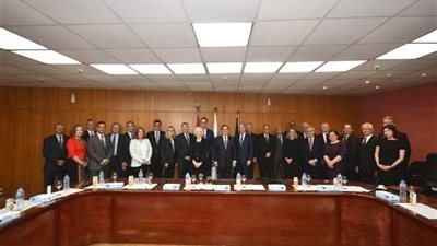 الملا عقب مباحثاته مع مسئولى ميثانكس العالمية:دعم منظومة البتروكيماويات لتعظيم القيمة المضافة