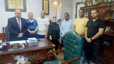 رئيس ' القناة 