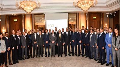 الملا يسلم شهادات تخرج برنامج الإدارة المتوسطة لـ20 من العاملين بـ«البترول»