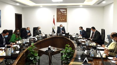 بحضور وزيري البترول والكهرباء.. رئيس الوزراء يتابع خطوات فض التشابكات الحكومية بين الوزارات والجهات