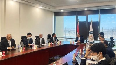 وزير البترول يبحث مع وفد من «تويوتا تسوشو» الدراسة المبدئية لانتاج الامونيا الزرقاء