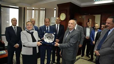 إحتفالية كبرى بإيجاس لتكريم ثناء العشرى بعد بلوغها المعاش
