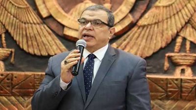اليوم.. وزير القوى العاملة يسلم شهادات تخرج المتدربين بـ«الفرعونية للبترول»